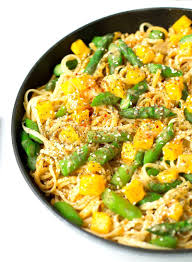 Nudelpfanne Mit Pastinaken Und Spargel Healthy On Green Rezept Pastinaken Rezepte Nudelpfanne Pastinaken