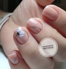 Basta con buscar en la web y en redes sociales como instagram, para encontrarnos con un montón de inspiración a la hora de decorar la manicura. Pin De Adriana Chavarria En Unas Decorados Para Unas Cortas Manicura Para Unas Cortas Manicura De Unas