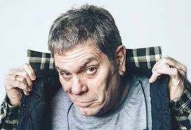 Ultraje a Rigor quer demissão de radialista após ser chamado de fascista