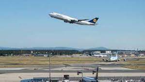 Folglich, wann muss ich am flughafen sein lufthansa? Boeing 747 Flughafen Frankfurt Lufthansa Flug Lh 732 Muss Umkehren Rhein Main Hessen