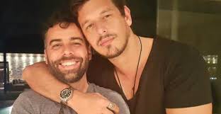 Usando suas redes sociais, João Vicente de Castro parabeniza amigo: ''Te  amo meu irmão''