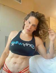 Gabi Garcia 🥇 on X: Tomorrow i start “my camp” and i'm felling better! My  energy and my body! I lose weight this last days and hope i keep my diet  more