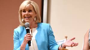 Ailes, the powerful fox news ceo and chairman, resigned in the wake of the allegations, which he has new york — 21st century fox has agreed to a settlement with gretchen carlson, the. Fox News Will Pay Gretchen Carlson 20 Million To Settle Sexual Harassment Suit Kpbs