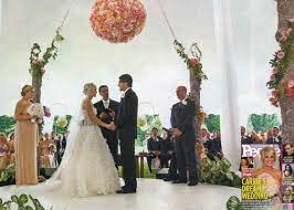 Carrie Underwood Wedding Dress Seriously Could They Be Any Cuter Together Carrie Underwood Wedding Dress Carrie Underwood Wedding Wedding Dresses