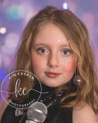 Kim Eberle's Instagram, Twitter & Facebook