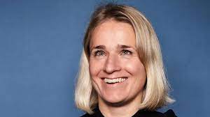 There are already 87 genealogy profiles with the bentele surname on geni. Verena Bentele Zur Frauenquote Mochte Nicht Warten Bis Es In 100 Jahren Soweit Ist Stern De