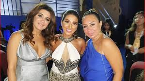 قالت الفنانة رانيا فريد شوقي، إن دور الأب والأم شريكان في تربية الأبناء، ولا يجوز أن يقوم أيًا منهما برمي الحمل على الأخر لأنها مسئولية مشتركة بينهما. Ø¨Ø§Ù„ØµÙˆØ± Ø¥Ø·Ù„Ø§Ù„Ø§Øª Ø§Ù„Ù†Ø¬Ù…Ø§Øª Ø¹Ù„Ù‰ Ø§Ù„Ø³Ø¬Ø§Ø¯Ø© Ø§Ù„Ø­Ù…Ø±Ø§Ø¡ ÙÙŠ Ø§ÙØªØªØ§Ø­ Ù…Ù‡Ø±Ø¬Ø§Ù† Ø§Ù„Ø¬ÙˆÙ†Ø© Ø§Ù„Ø³ÙŠÙ†Ù…Ø§Ø¦ÙŠ Ø¯Ø§Ø± Ø§Ù„Ù‡Ù„Ø§Ù„