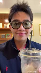 Delicious Champagne Eggs Benedict Recipe