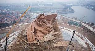 You'd expect a god of war statue to look pretty epic. 1 200 Ton Statue Of Chinese God Of War To Be Unveiled