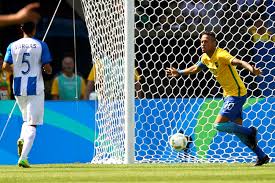 A seleção brasileira foi formada pela primeira vez em 21 de julho de 1914.fez seu primeiro jogo contra o exeter city da inglaterra, no campo do fluminense football club, em 21 de julho daquele ano.o resultado da partida é disputado. Com Jogo Bonito Brasil Faz 6 A 0 Em Honduras E Esta Na Final Veja