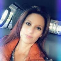 Crystal Cummins's Instagram, Twitter & Facebook