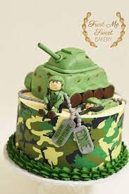 After much deliberation i decided on cupcakes. Army Cake Jpg Army Birthday Cakes Army Cake Cakes For Boys