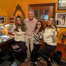 Finally got a picture with @scottcapurro and "The Melania's" aka The ...