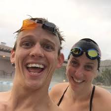 Friends don't let friends have an old-school backstroke start. 😄  #mastersswimmer #mastersswimming #swimcoach #swimtips