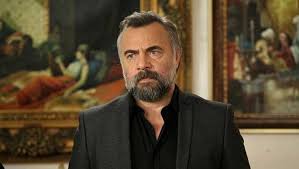 Oktay kaynarca ne zaman saç ektirdi. Oktay Kaynarca Kimdir Oktay Kaynarca Kac Yasinda Nereli Oktay Kaynarca Hakkinda