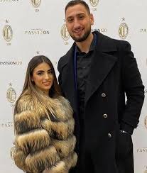 Gianluigi donnarumma genitori marinella e alfonso. Alessia Elefante Meet Fiance Of Gianluigi Donnarumma Vergewiki