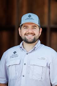 ⚕️ 𝐌𝐞𝐞𝐭 𝐎𝐮𝐫 𝐍𝐞𝐰 𝐈𝐧𝐭𝐞𝐫𝐧: 𝐃𝐫. 𝐏𝐚𝐭𝐫𝐢𝐜𝐤  𝐆𝐮𝐞𝐫𝐫𝐞𝐫𝐨, 𝐃𝐕𝐌 🩺 We are so excited to introduce our second new  Intern, Dr. Patrick Guerrero! Dr. Guerrero will be with us until next June,