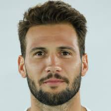 His birthday, what he did before fame, his family life, fun trivia facts, popularity he later moved on to belgrano in 2005 and in 2007 he began his senior career for the same club. Franco Vazquez Franco Damian Vazquez As Com