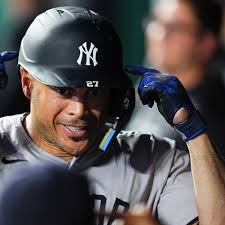 Another absolute Giancarlo Stanton rocket HR has Yankees fans questioning  Statcast