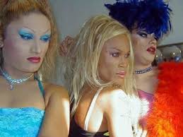 Onya Nurve looking spectacular along with HoSo Terra Toma from Dragula