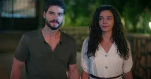 İzleyici tarafından ilgi gören hercai dizisi yeni sezon için geri sayım devam ederken, oyuncu kadrosu da dizinin hayranları tarafından gündeme geldi. Hercai Dizisi Konusu Nedir Oyunculari Kimler Hercai Nerede Cekiliyor Medya Haberleri