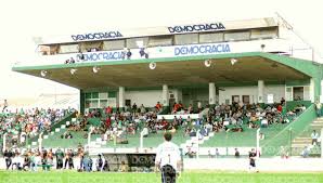 El fútbol es su disciplina más destacada, militando en 2020 en la primera nacional, segunda categoría de ese deporte en el país. El Estadio Eva Peron Cumplio 65 Anos Diario Democracia