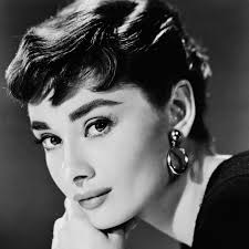 Il must rimane sempre tornare ai tempi passati: I Tagli Di Capelli Che Sono Entrati Nella Storia