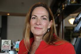 Gender report reveals two steps forward, one step back for female workers  in Queensland