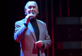 Danny Daniel por el amor, no de una mujer, sino de varias - Chic