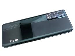 Conectar el pc a la web. Zte Axon 30 5g Smartphone Review Significantly Improved Under Display Camera Notebookcheck Net Reviews