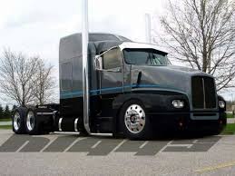 Custom Kenworth T600 Drawing The Line Pinned By Ton Van Der Veer Kenworth Big Rig Trucks Big Trucks