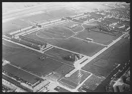 1920 1930 Luchtfoto Van De Oosterparkwijk Met Zichtbaar Het Voetbalterrein Wat Later Het Oosterparkstadion Was Groningen In Aanbouw Stad