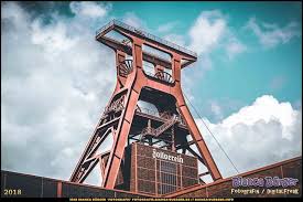 Essen Aug 2018 Zollverein Essen Wahrzeichen Und Weltkulturerbe Zollverein Essencity Nrw Nordrheinwest Golden Gate Golden Gate Bridge Instagram Posts