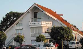 Hinter der tankstelle und vor dem hotel steht ihnen ein großzügiger hauseigener parkplatz zur verfügung. Ferienhaus Hotel Restaurant Partyservice Fallerhof Bad Krozingen