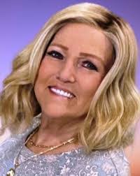 Evelyn Dement's Instagram, Twitter & Facebook