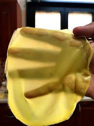 Kalau beli kat kedai bukan main mahal seterusnya, letakkan sesudu krim putar dan isi durian diatas adunan yang telah di masak itu tadi dan lipatkan ia sehingga kelihatan seperti bantal. Ini Cara Betul Dapatkan Kulit Durian Crepe Yang Nipis Gebu Bak Bantal Mingguan Wanita