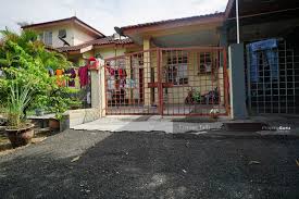 Sebuah rumah teres setingkat di taman langat utama untuk dijual segera! Rumah Teres Untuk Dijual Situs Properti Indonesia