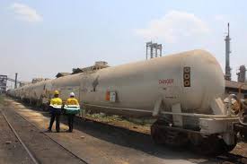 Letak anak anda di kerusi keselamatan atau kerusi booster setiap kali anda keluar, tidak kira berapa dekat destinasinya. Menunggu Bencana Uni Soviet Kecelakaan Kereta Api