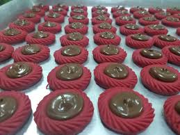 Sesuai jika dihidangkan di hari raya, boleh juga dimakan pd. Resepi Biskut Red Velvet Nutella