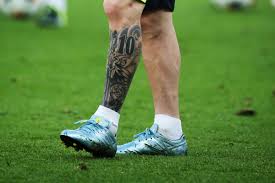 Messi tattoo christus tattoo jesus sketch lionel messi family soccer tattoos antonella roccuzzo hannya. Lionel Messi Tattoo Barcelona Star S New Leg Ink Sports Illustrated