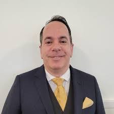 Shannon Struthers's Instagram, Twitter & Facebook