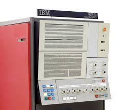 Ibm System 360 Main Console The Initial Announcement Of The System 360 In 1964 Included Models 30 40 50 60 62 And 70 Informatica Computadoras Tecnologia