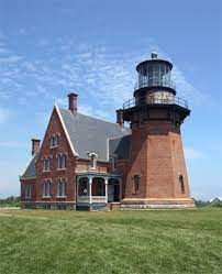 Walk trails offering panoramic views across the tranquil island to the block island sound and beyond. Block Island Southeast Lighthouse Rhode Island At Lighthousefriends Com
