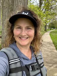 Lori Gatlin's Instagram, Twitter & Facebook