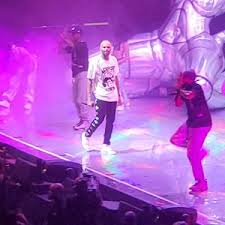 To celebrate indigo chris brown will be releasing new indigo merch + digital bundles. Tourdaten Konzertkarten Live Ubertragungen Von Chris Brown