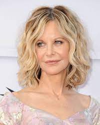Trendy Wavy Curly Haircuts For Older Women Short Medium And Long Length Hair Page 4 Medium Hair Styles Wavy Hairstyles Medium Medium Length Hair Styles