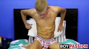 Trey puts on a solo masturbation show where he jerks it off