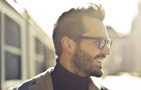 2.5 look con i capelli brizzolati, il bianco va mascherato? Capelli Uomo I Tagli Di Tendenza Per Il 2020 Le Shampiste