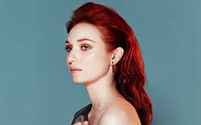 Even though the ancestors of the irish celts were scorching brunettes, they loved to paint hair in red color. Hd Wallpaper Actresses Eleanor Tomlinson Blue Eyes British Redhead Wallpaper Flare