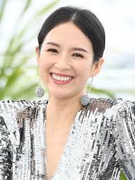 Đây là kết quả tình yêu của cô với sau 8 tháng sinh con chương tử di đã lấy lại vóc dáng mình hạc xương mai như thời con gái. Báº¥t Ngá» Vá»›i Váº» Ä'áº¹p Cá»§a ChÆ°Æ¡ng Tá»­ Di Khi Khong Photoshop